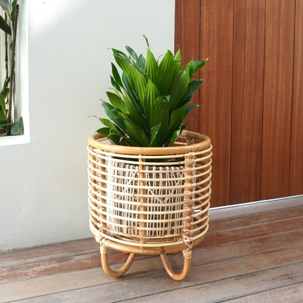 Malang Rattan Plant Stand – Boho Flower Pot Holder Beige - CozyVibe.eu
